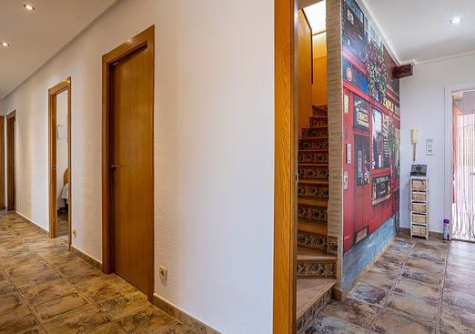 Villa in Elche