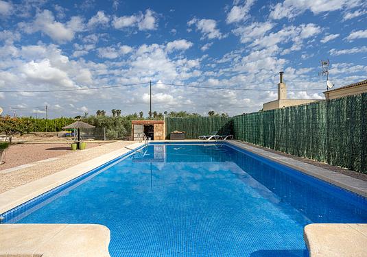 Villa in Elche
