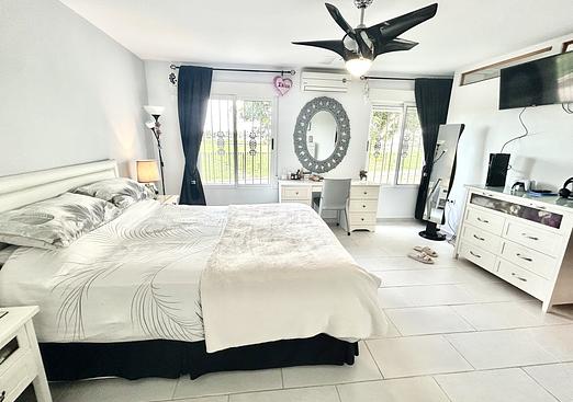 Villa in Catral