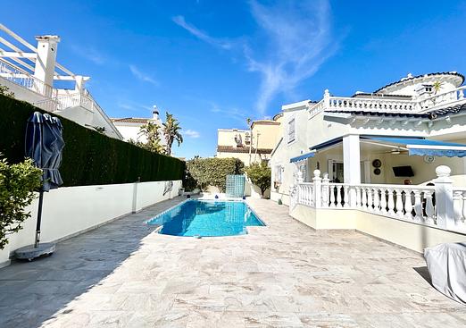 Villa in Pinar de Campoverde