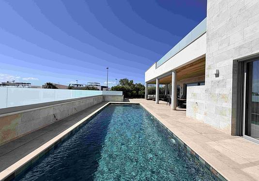 Villa in Benijofar