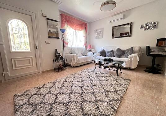 Town house in Villamartin