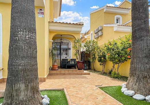 Villa in Orihuela Costa
