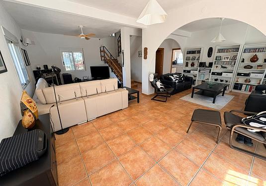 Villa in Canadas De San Pedro