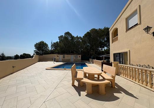 Villa in Canadas De San Pedro