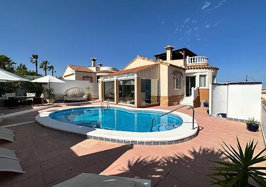 Villa in San Miguel de Salinas