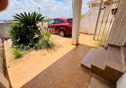 Town house in Daya Nueva