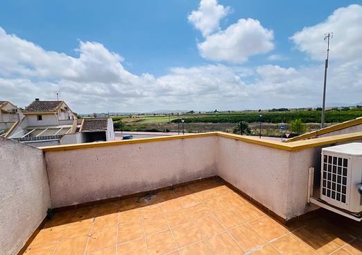 Town house in Daya Nueva