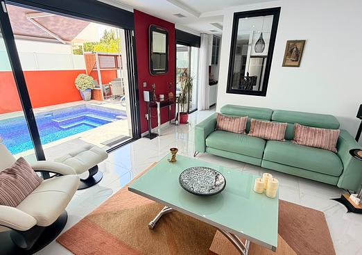 Villa in Los Montesinos