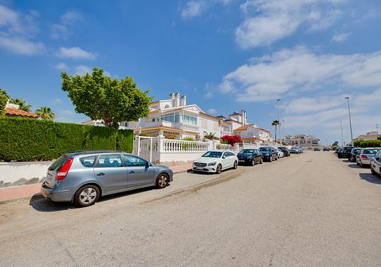 Apartment in Orihuela Costa