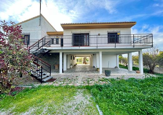 Villa in Benejuzar