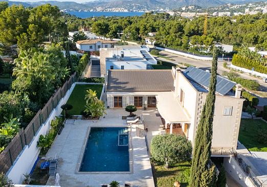 Villa in Calvia