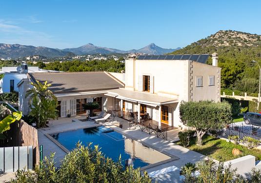 Villa in Calvia