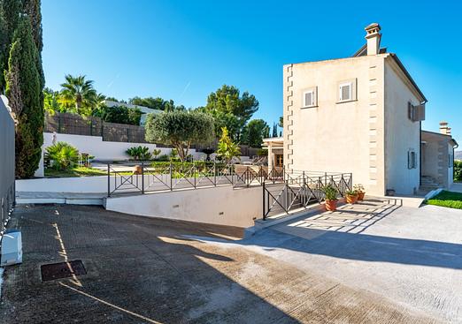 Villa in Calvia