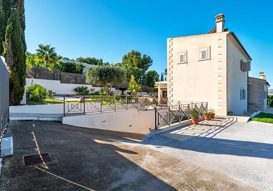 Villa in Calvia