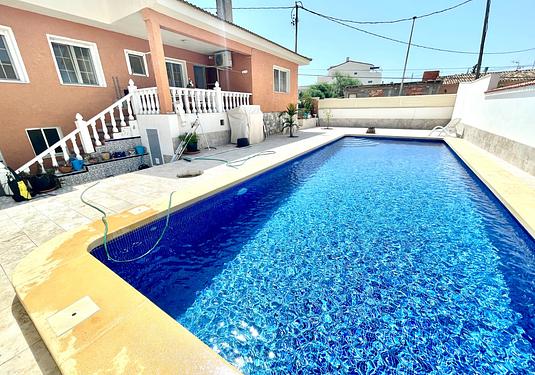 Villa in Benijofar