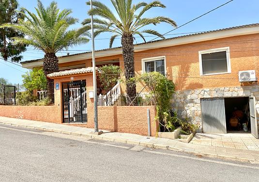 Villa in Benijofar