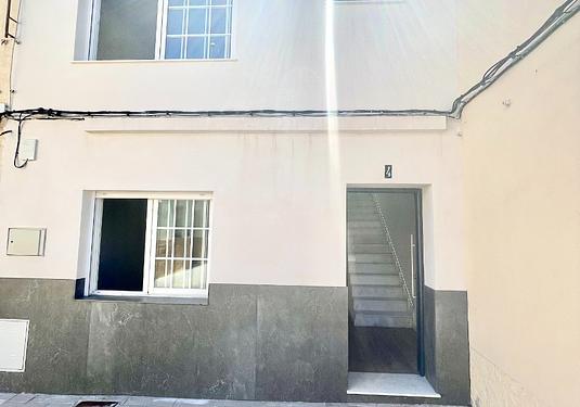 Town house in Daya Vieja