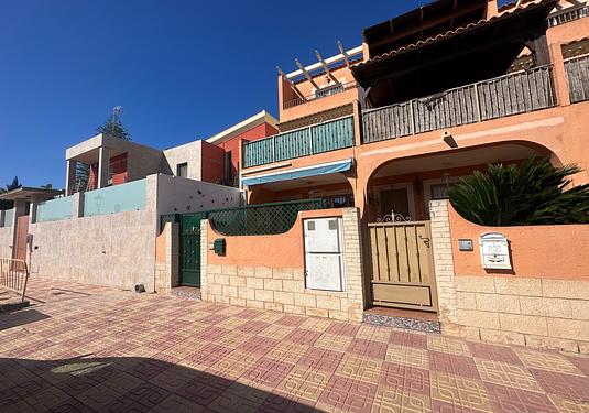 Town house in Jacarilla