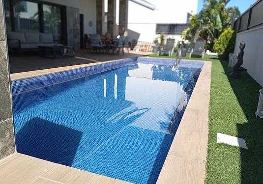 Villa in Daya Nueva