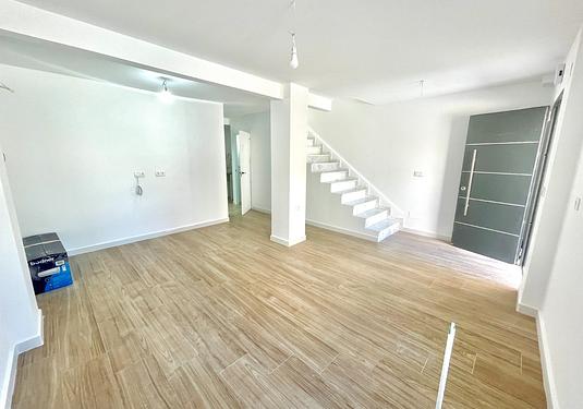Town house in Daya Vieja