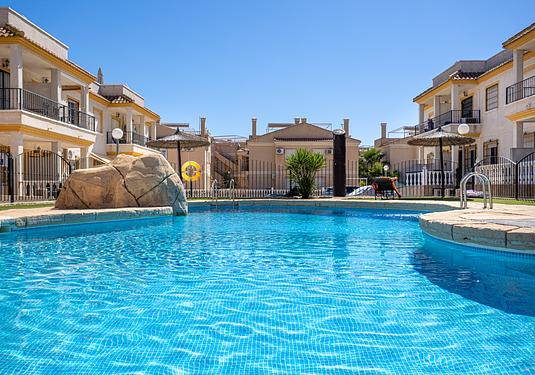 Apartment in Algorfa