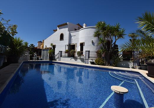 Villa in Algorfa