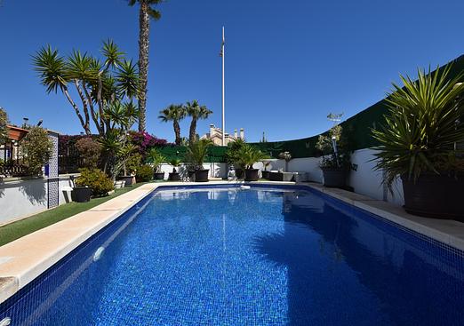 Villa in Algorfa