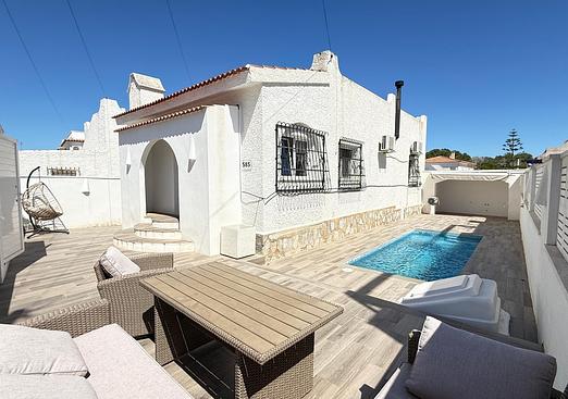 Villa in Villamartin