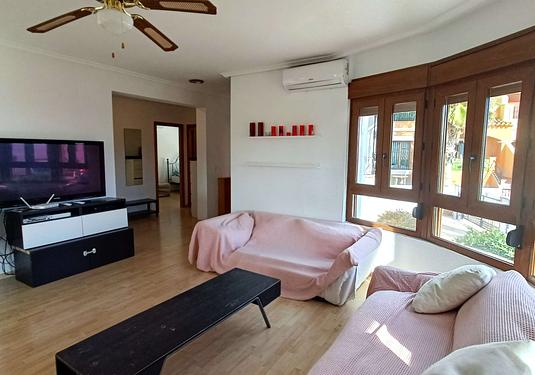 Villa in Algorfa