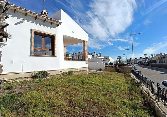 Villa in Algorfa
