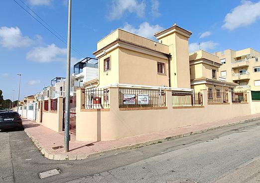 Villa in Orihuela Costa