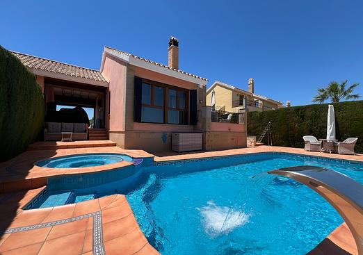 Villa in Algorfa
