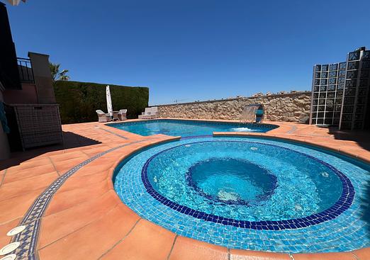 Villa in Algorfa