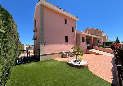 Villa in Algorfa