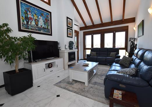 Villa in Algorfa