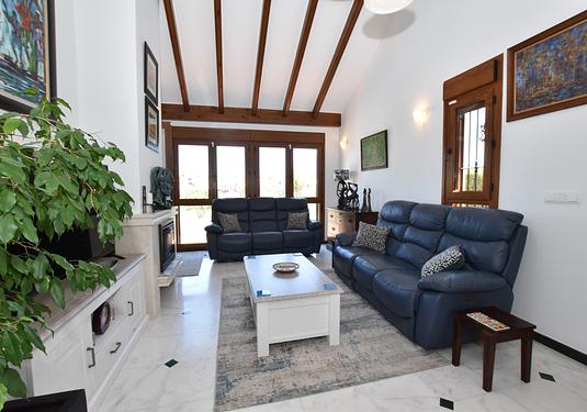 Villa in Algorfa