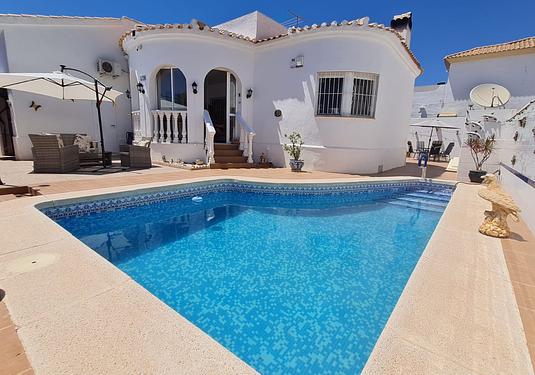Villa in Orihuela Costa