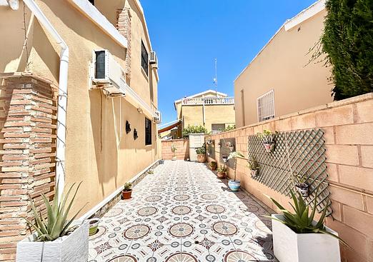 Villa in Los Balcones