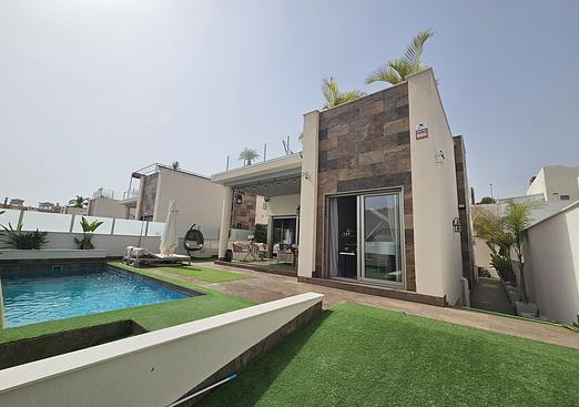 Villa in Villamartin