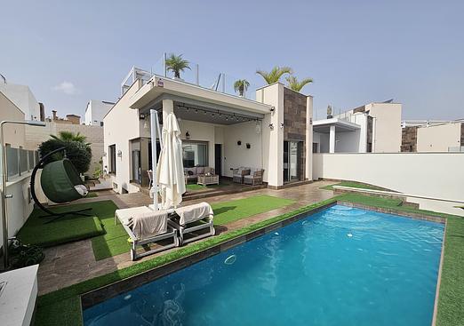 Villa in Villamartin