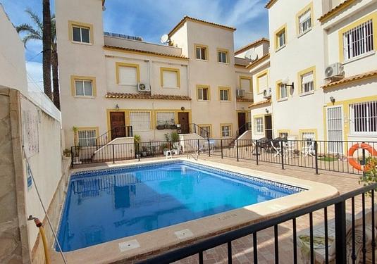Town house in Torremendo