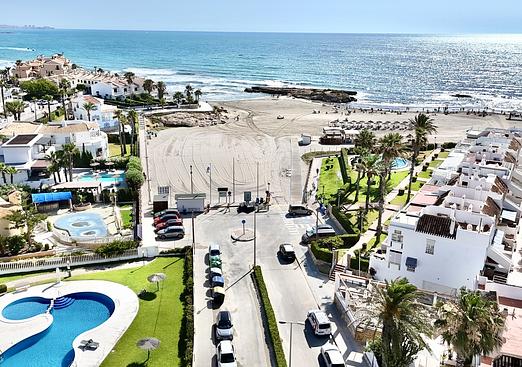 Commercial in Cabo Roig