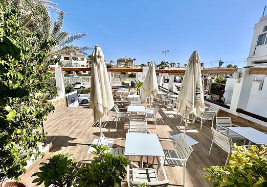 Commercial in Cabo Roig