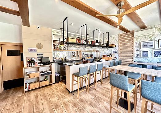 Commercial in Cabo Roig
