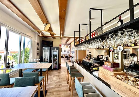 Commercial in Cabo Roig