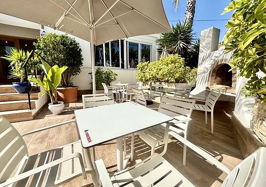 Commercial in Cabo Roig