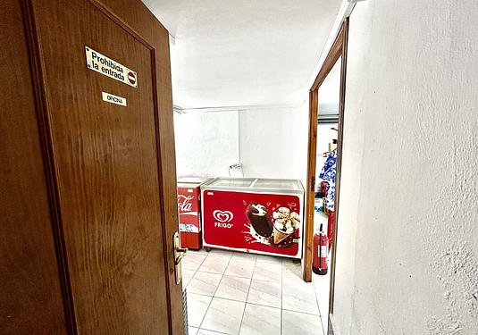 Commercial in Cabo Roig