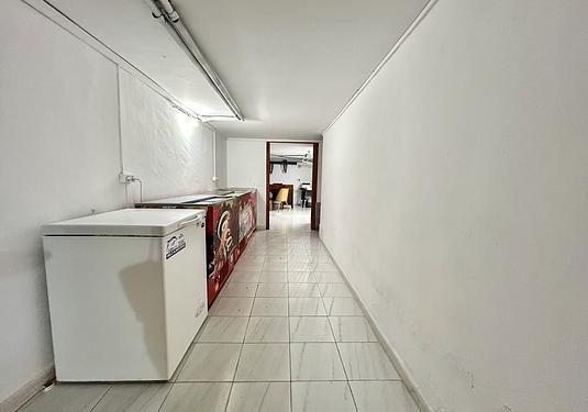 Commercial in Cabo Roig
