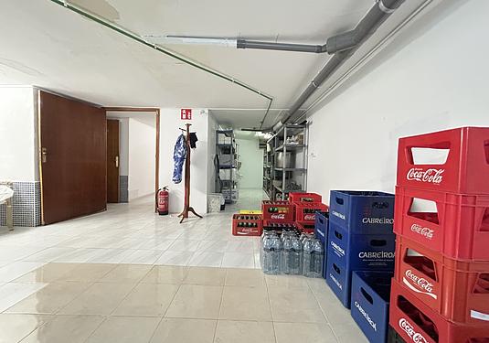 Commercial in Cabo Roig